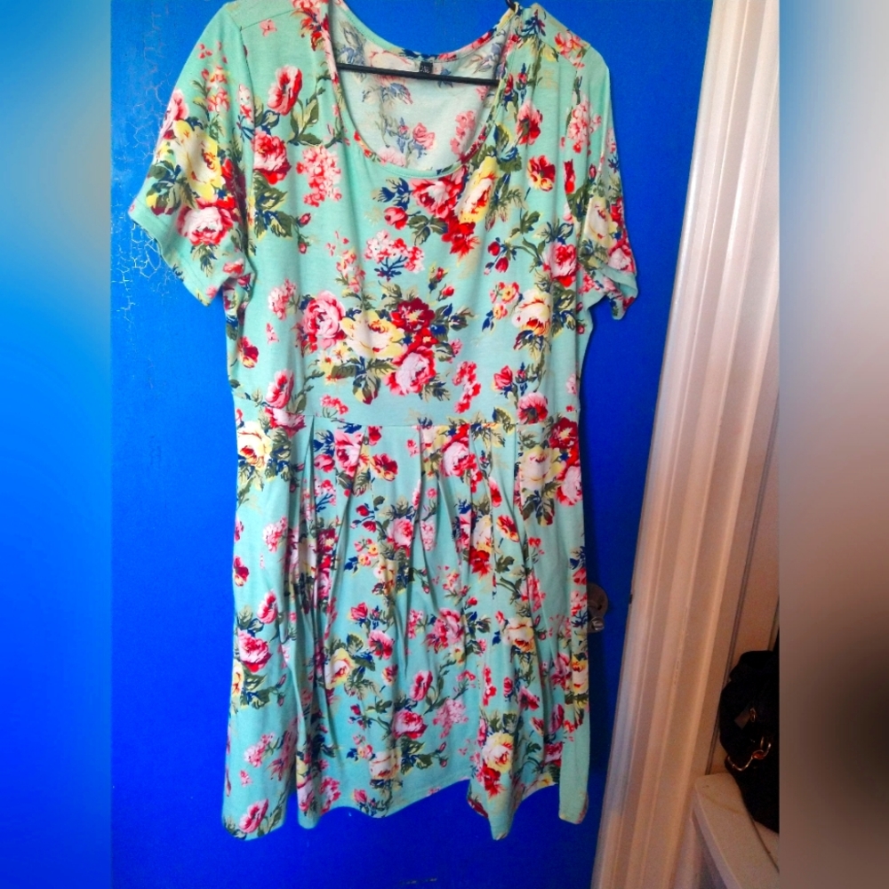 Summer dress with pockets